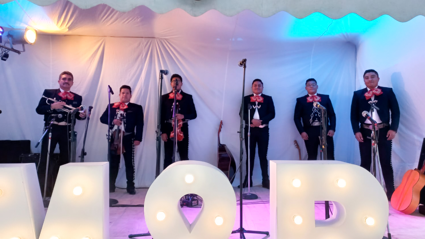 mariachis en Naucalpan